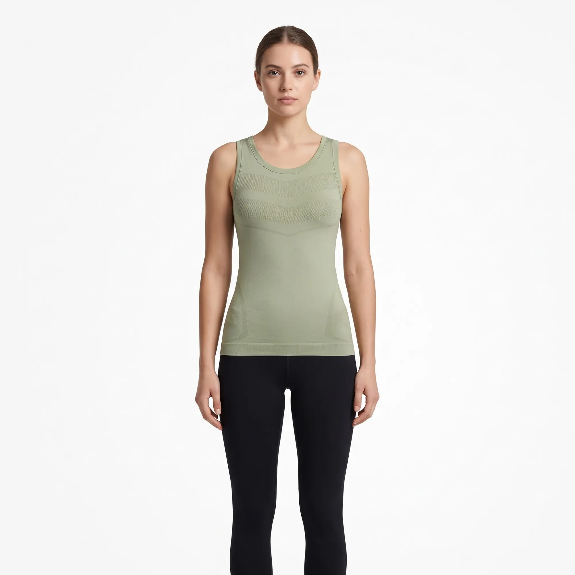 Nachher: dasselbe Tanktop am Model, aus dem Originalbild erzeugt
